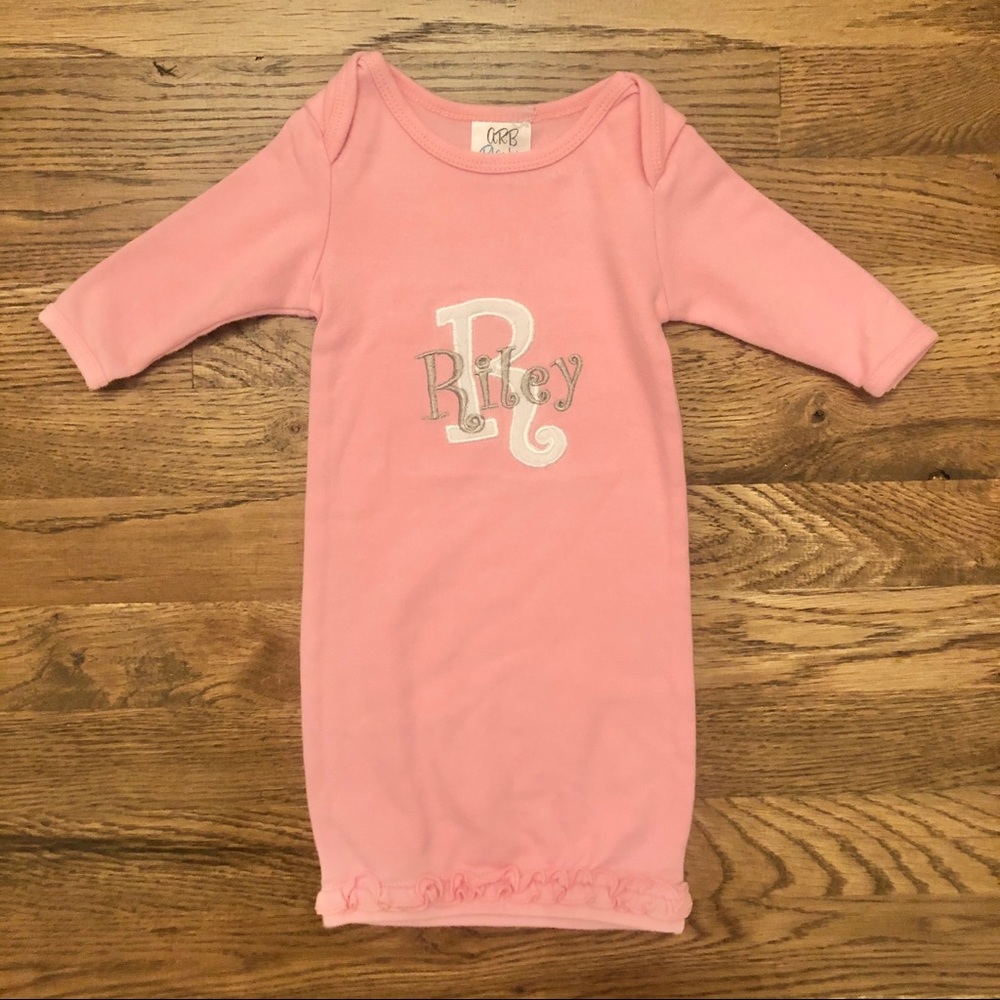 Riley 0-3 Gown